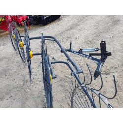 Przetrząsaczo-zgrabiarka do fasoli