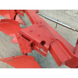 Pług zagonowy wielobelkowy