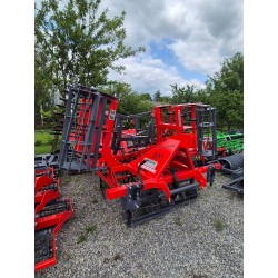 Agregat uprawowy hydraulicznie składany